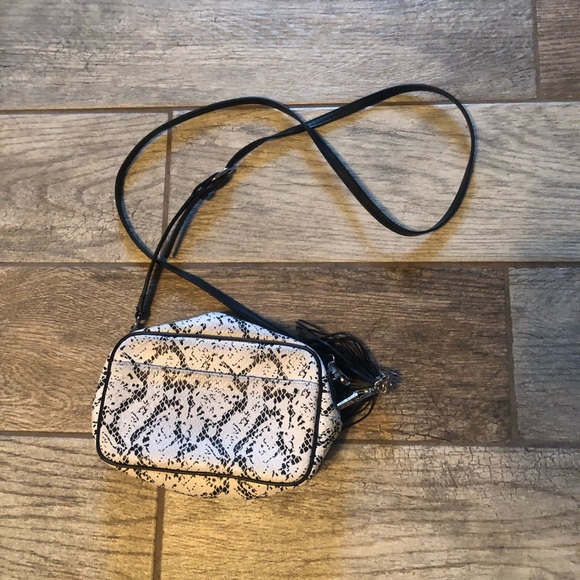 Victoria's Secret Black and White Crossbody Bag - Picture 3 of 5